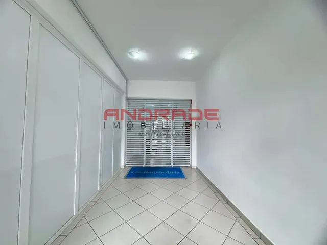 Outro 1 quarto e 1 banheiro, para alugar, no bairro Centro em Curitiba