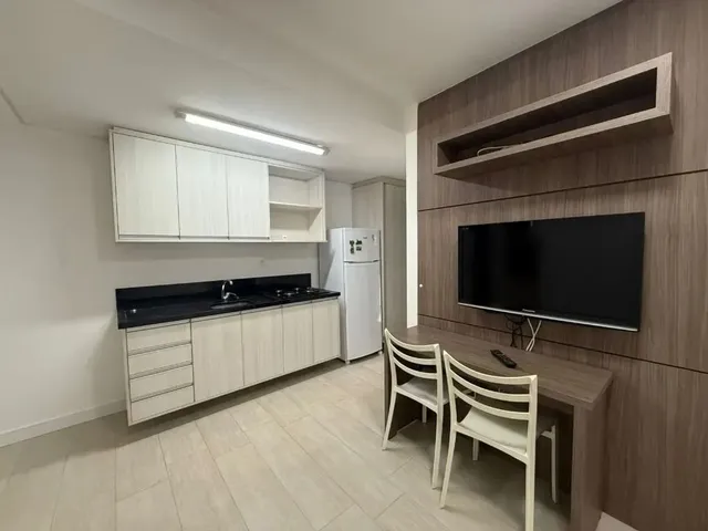Outro 1 quarto e 1 banheiro, para alugar, no bairro Bigorrilho em Curitiba
