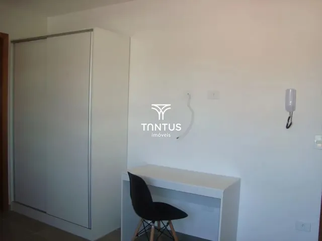 Outro 1 quarto e 1 banheiro, para alugar, no bairro Tarumã em Curitiba