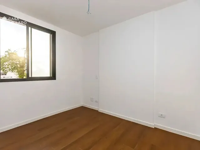 Outro 1 quarto e 1 banheiro, à venda, no bairro Centro em Curitiba