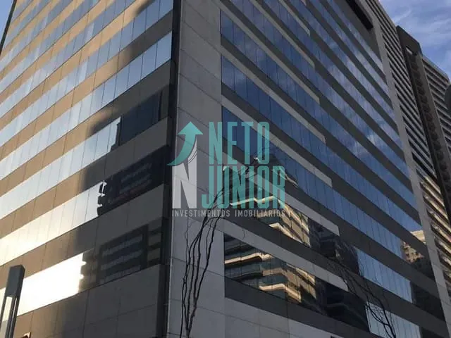 Prédio com 11300m², à venda, no bairro Santo Amaro em São Paulo