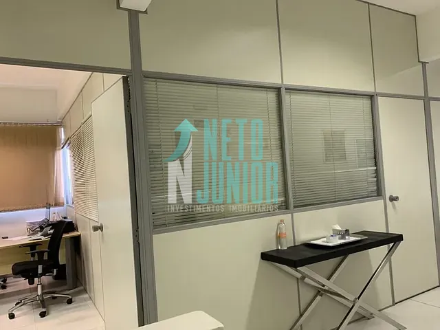Prédio com 2500m², para alugar, no bairro Várzea da Barra Funda em São Paulo
