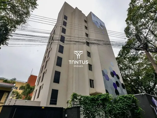 Outro 1 quarto e 1 banheiro, para alugar, no bairro Água Verde em Curitiba