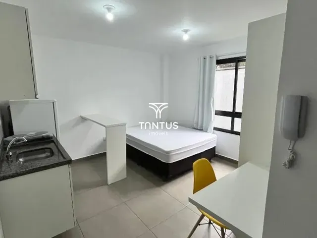 Outro 1 quarto e 1 banheiro, para alugar, no bairro Bacacheri em Curitiba
