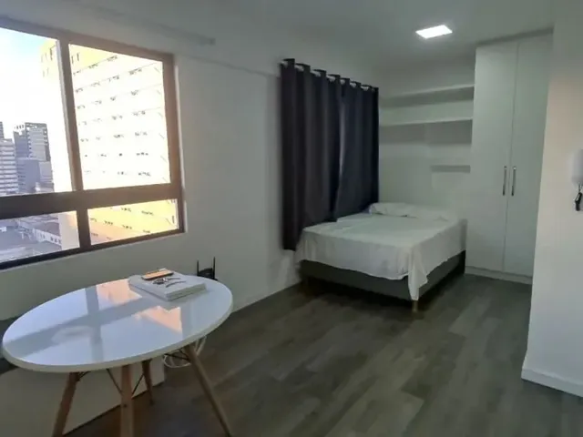 Outro 1 quarto e 1 banheiro, para alugar, no bairro Centro em Curitiba
