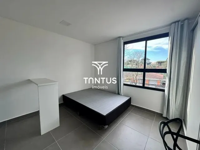 Outro 1 quarto e 1 banheiro, para alugar, no bairro Centro Cívico em Curitiba