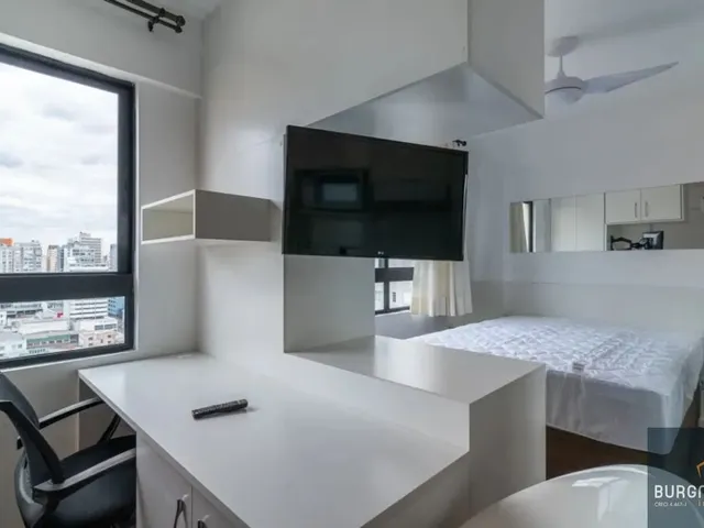Outro 1 quarto e 1 banheiro, para alugar, no bairro Centro em Curitiba