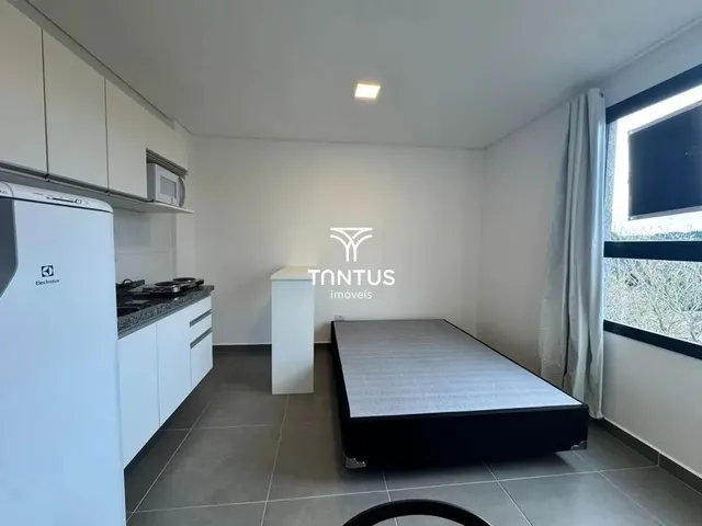 Outro 1 quarto e 1 banheiro, para alugar, no bairro Centro Cívico em Curitiba