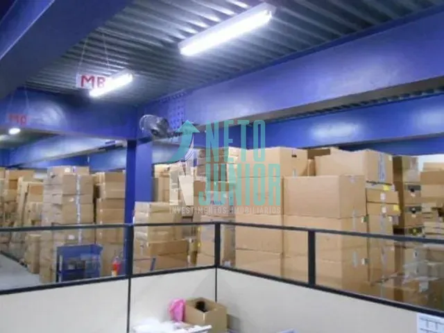 Prédio com 1000m², à venda, no bairro Vila Romana em São Paulo