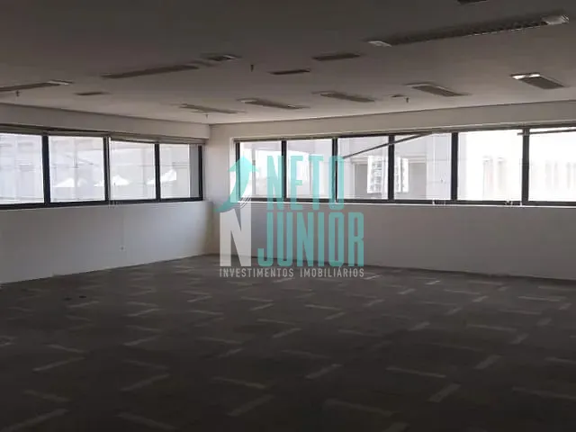 Prédio com 2560m², à venda, no bairro Vila Olímpia em São Paulo