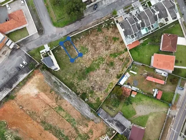 Terreno à venda, no bairro Santo Inácio em Curitiba