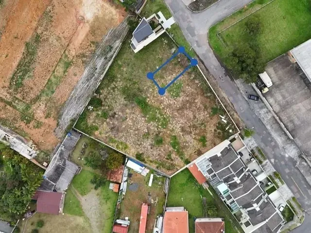Terreno à venda, no bairro Santo Inácio em Curitiba