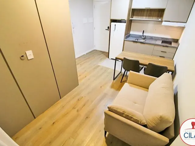 Outro 1 quarto e 1 banheiro, para alugar, no bairro Centro em Curitiba
