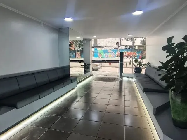Outro 1 quarto e 1 banheiro, para alugar, no bairro Centro em Curitiba