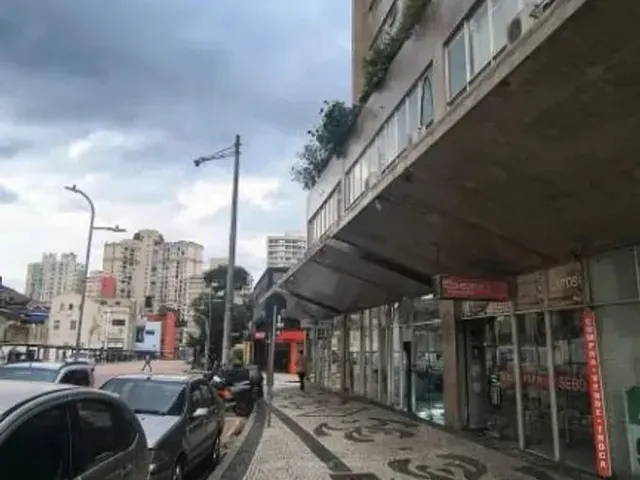 Outro 1 quarto e 1 banheiro, para alugar, no bairro Centro em Curitiba
