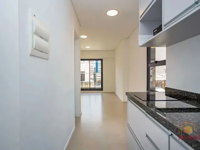 Outro 1 quarto e 1 banheiro, para alugar, no bairro Centro em Curitiba