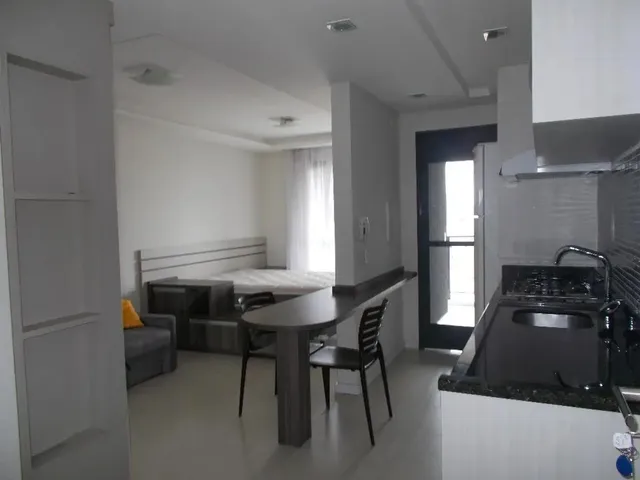Outro 1 quarto e 1 banheiro, para alugar, no bairro Bigorrilho em Curitiba