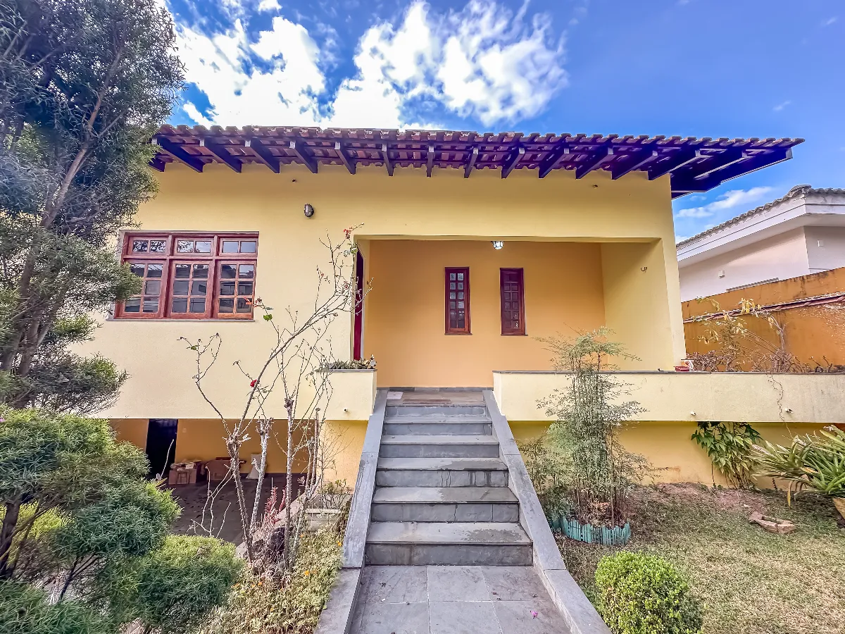 Casa de vila para venda em Parque dos Príncipes com 4 quartos, sendo 2 suítes, 352m²
