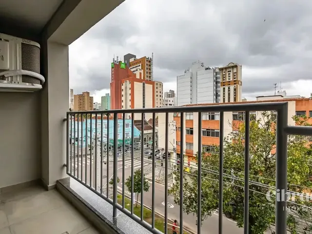 Outro 1 quarto e 1 banheiro, para alugar, no bairro Centro Cívico em Curitiba