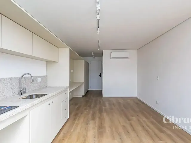 Outro 1 quarto e 1 banheiro, para alugar, no bairro Centro Cívico em Curitiba