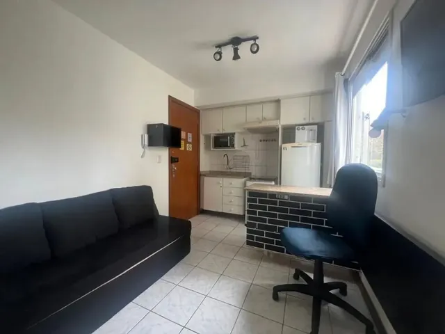 Outro 1 quarto e 1 banheiro, para alugar, no bairro Bigorrilho em Curitiba
