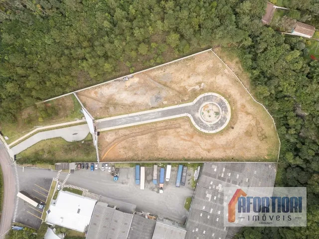 Terreno com 316m², à venda, no bairro Cascatinha em Curitiba