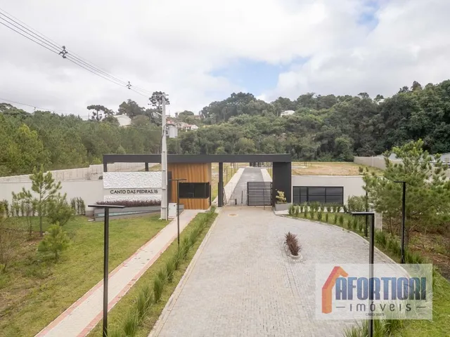 Terreno com 303m², à venda, no bairro Cascatinha em Curitiba