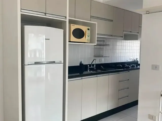 Outro 1 quarto e 1 banheiro, para alugar, no bairro Centro em Curitiba