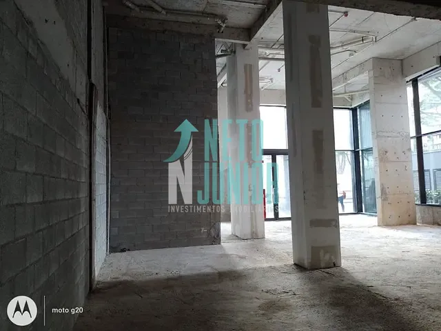 Loja com 240m², para alugar, no bairro Moema em São Paulo