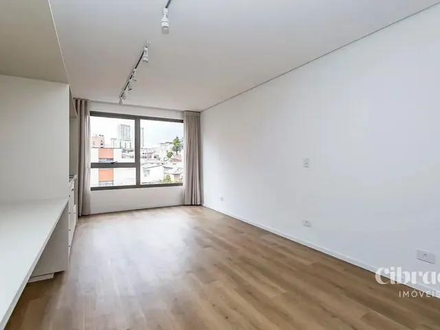 Outro 1 quarto e 1 banheiro, para alugar, no bairro Centro Cívico em Curitiba