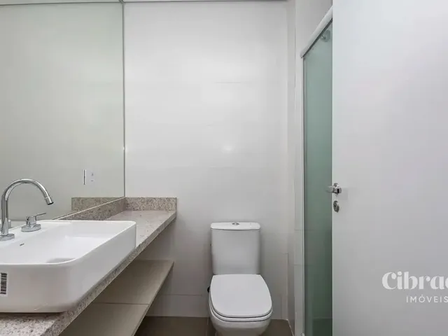 Outro 1 quarto e 1 banheiro, para alugar, no bairro Centro Cívico em Curitiba