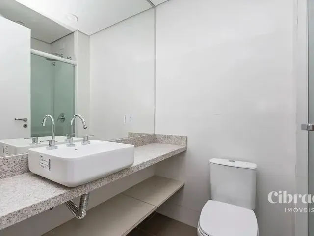 Outro 1 quarto e 1 banheiro, para alugar, no bairro Centro Cívico em Curitiba