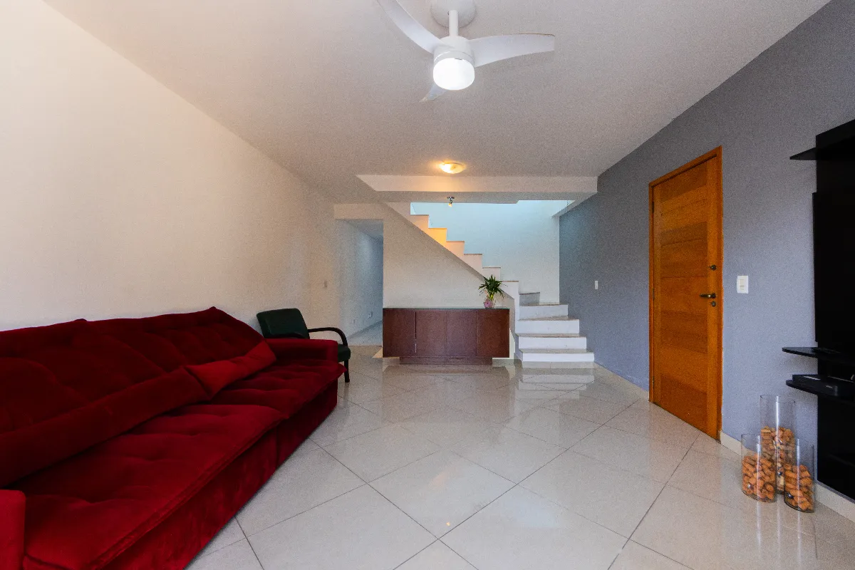 Casa de vila para venda em Jardim Semiramis com 3 quartos, sendo 1 suíte , 135m²