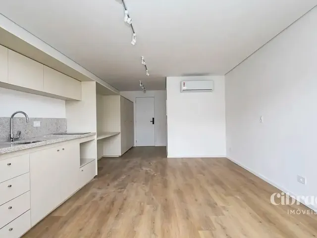 Outro 1 quarto e 1 banheiro, para alugar, no bairro Centro Cívico em Curitiba