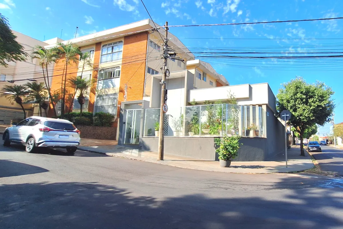 Casa de vila para venda em Jardim Macedo com 3 quartos, sendo 2 suítes, 239m²