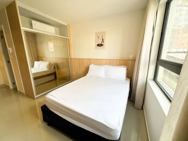 Outro 1 quarto e 1 banheiro, para alugar, no bairro Centro em Curitiba