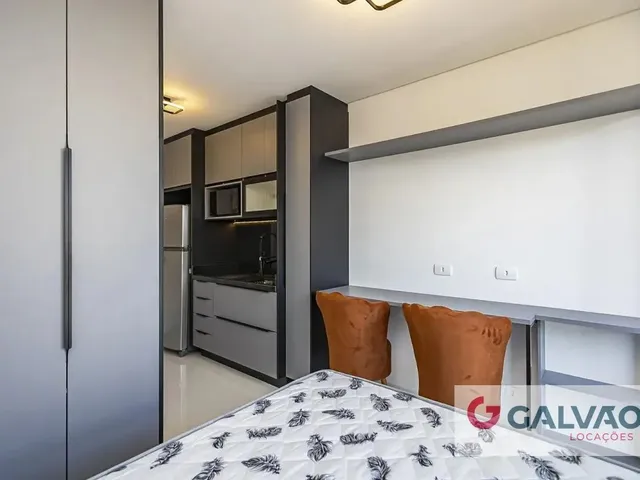 Outro 1 quarto e 1 banheiro, para alugar, no bairro Centro em Curitiba