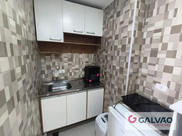 Outro 1 quarto e 1 banheiro, para alugar, no bairro Cristo Rei em Curitiba