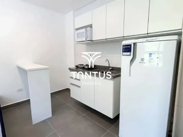 Outro 1 quarto e 1 banheiro, para alugar, no bairro Centro Cívico em Curitiba