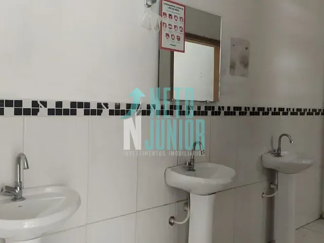 Loja com 550m², para alugar, no bairro Indianápolis em São Paulo