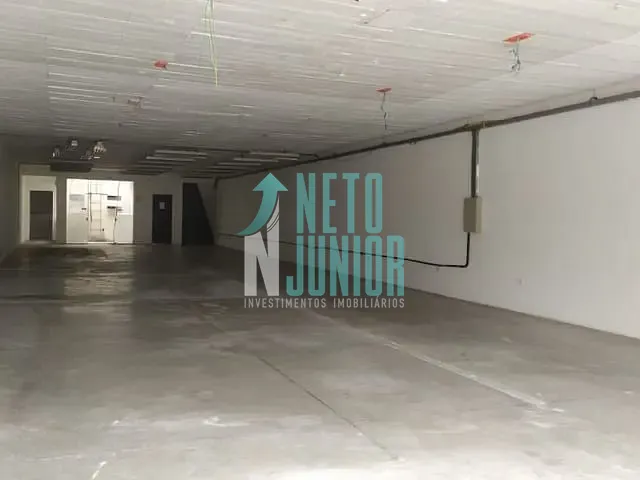 Loja com 550m², para alugar, no bairro Indianápolis em São Paulo