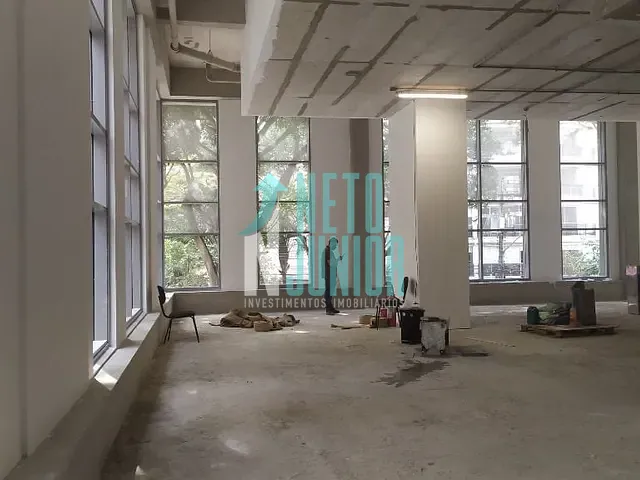Loja com 512m², à venda, no bairro Moema em São Paulo