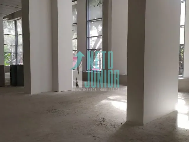 Loja com 512m², à venda, no bairro Moema em São Paulo