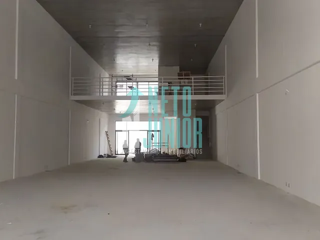 Loja com 440m², para alugar, no bairro Moema em São Paulo