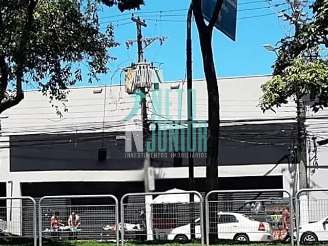 Loja com 1600m², para alugar, no bairro Mirandópolis em São Paulo