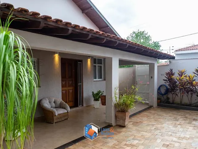 Outro com 252m² 3 quartos e 3 banheiros, à venda, no bairro Aparecida em Jaboticabal