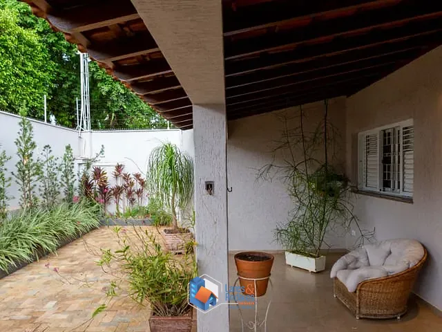 Outro com 252m² 3 quartos e 3 banheiros, à venda, no bairro Aparecida em Jaboticabal