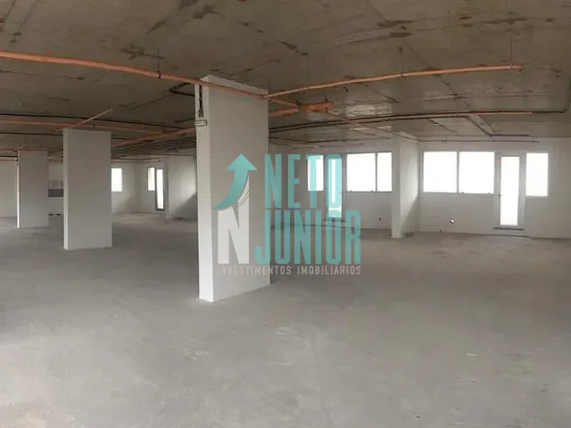 Laje com 400m², para alugar, no bairro Pinheiros em São Paulo