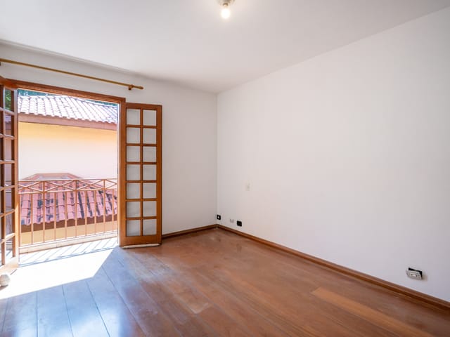 Foto do Casa - Casa em condomínio para venda com 3 quartos, sendo 3 suítes , 220m² | Lares e Andares Imóveis