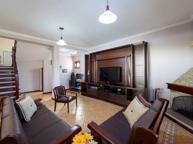 Foto do Outro - Casa de vila para venda em Loteamento Vale Azul I com 4 quartos, sendo 1 suíte, 369m² | Lares e Andares Imóveis